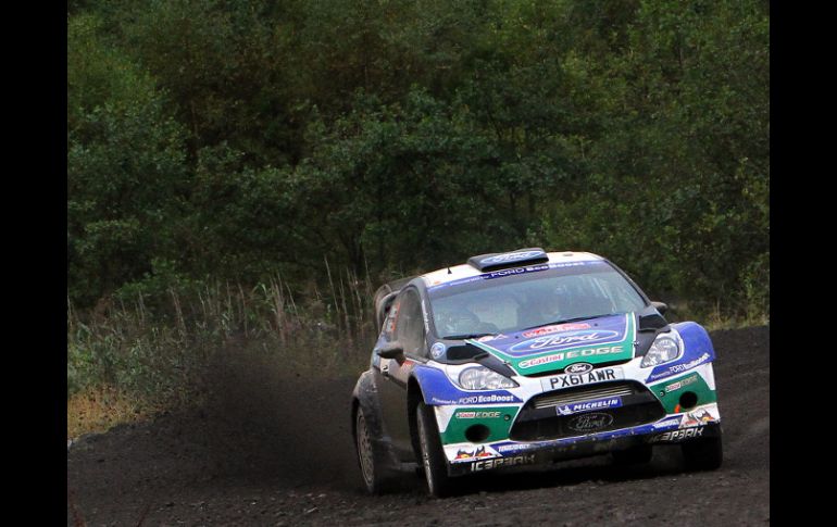 Jari-Matti Latvala de Finlandia conduce su Ford Fiesta RS durante el Rally de Gales, cerca de Cardiff. AFP  /