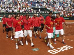 La 'armada' española festeja su pase a la final de la Copa Davis en Gijón. EFE  /