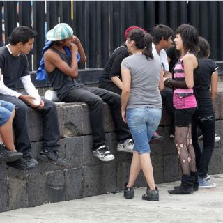 Fundéu BBVA: ''nini'', en redonda y en una sola palabra