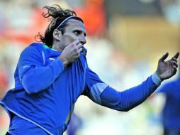 Diego Forlán, seleccionado de Uruguay, jugó diez años en Europa. ARCHIVO  /