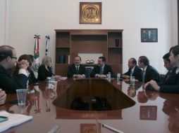 Gustavo Madero (centro izq.) busca que la reforma laboral dé más transparencia a los sindicatos y más seguridad a trabajadores. NTX  /