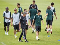 Mourinho buscará reivindicar a su equipo tras mal inicio en Liga. AP  /