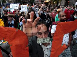 El fin de semana aumentó la cifra de protestantes detenidos. AP  /