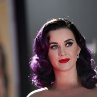 Perry da las llaves de su casa a su novio