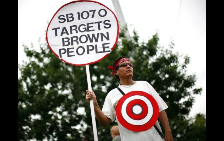 Arizona recibió autorización para ejercer la única previsión de la ley de inmigración SB 1070. ARCHIVO  /