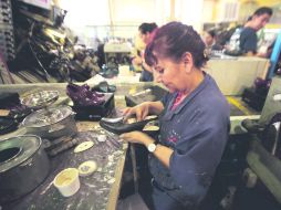 Las compañías medianas recurrieron al crédito bancario en mayor proporción que las pequeñas empresas, según Banxico.  /