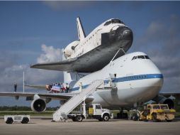 El Endeavour listo para ser transportado. REUTERS  /