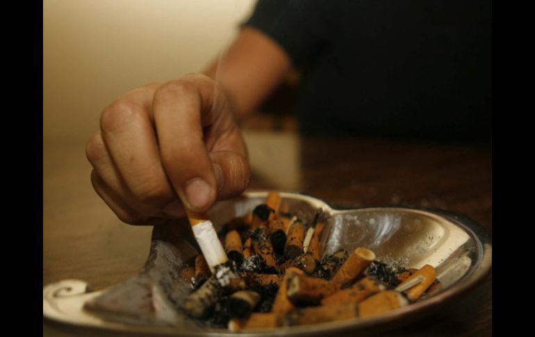 Alertan sobre incremento de la tendencia de consumo entre jóvenes y mujeres. ARCHIVO  /