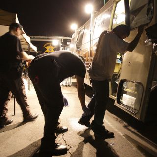 Capacitan a inmigrantes para defenderse ante ley SB1070