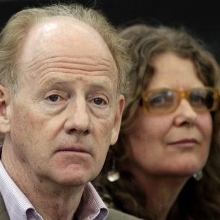 Reeligen a Ralston Saul presidente de PEN Internacional