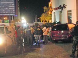 Operativo. Seis vehículos fueron asegurados en el lugar.  /