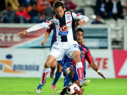 Tras vencer a Atlante, Pachuca se consolidó como líder de su grupo. En la imagen el tuzo Raul Tamudo. MEXSPORT  /