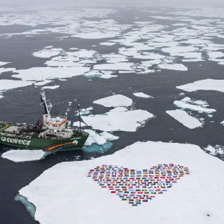Diputados británicos piden parar la búsqueda de petróleo en el Ártico