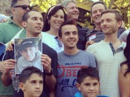 Frankie Muniz (''Malcolm'') publicó en su twitter algunas fotos del nostálgico reencuentro (Twitter @frankiemuniz). ESPECIAL  /