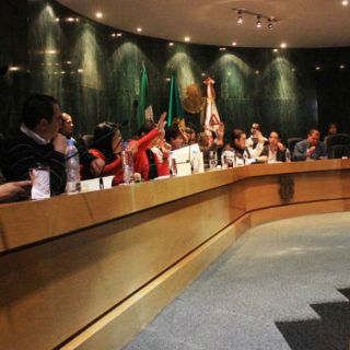 Ayuntamiento de Zapopan inicia sesión con tres horas de retraso