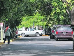 Zona insegura. En la calle Libertad vecinos han reportado el robo de autopartes.  /