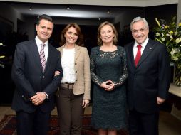 Sebastián Piñera (d), y su esposa, Cecilia Morel (2d), junto a Enrique Peña Nieto (i), y su esposa, Angélica Rivera (2i). EFE  /
