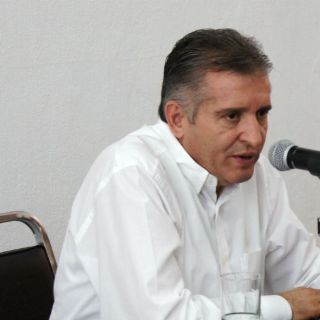Arana plantea estrategia para encarar situación económica