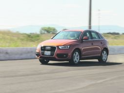 Agarre. El desempeño de esta camioneta sorprende por su buena estabilidad en altas velocidades.  /