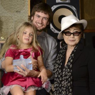 Yoko Ono se une al llamamiento de libertad para las Pussy Riot