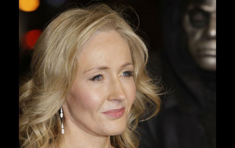 La autora escocesa, ha vendido 450 millones de copias de los siete libros de Harry Potter. ARCHIVO  /