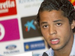 La semana pasada Dos Santos ya pudo pisar el césped en trabajos de recuperación. ARCHIVO  /