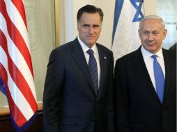 Mitt Romney (D) y el primer ministro israelí Benjamín Netanyahu. AP  /