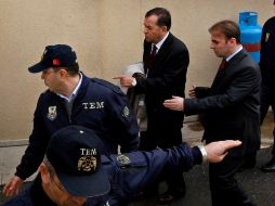 Fotografía de archivo de uno de los ex comandantes de las Fuerzas Navales turcas, a su llegada a un juzgado. EFE  /