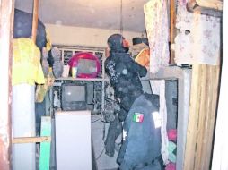 Privilegios. En una inspección tras la fuga de reos en el penal de Piedras Negras se encontraron ''lujos'' como televisiones. NTX  /