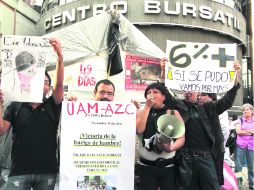 La insistencia. Para Felipe Calderón, los trabajadores han abusado del derecho a huelga, por lo que también propone regularlo. NTX  /