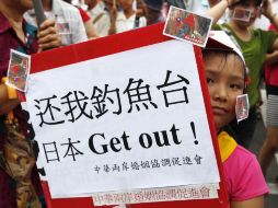Una joven exige la salida de Japón de las islas Diaoyu, en Taipei. REUTERS  /