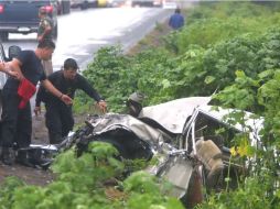 Posteriormente acudió personal del Semefo para levantar el cuerpo del hombre, que permanece en la morgue. ARCHIVO  /