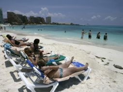 Los destinos playeros como Cancún representan la mayor fuente de ingresos para  el sector turístico. ARCHIVO  /