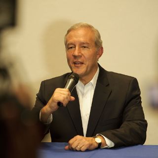 Niegan a dos políticos examen para notario