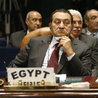 Liberan a islamita condenado por intentar matar a Mubarak