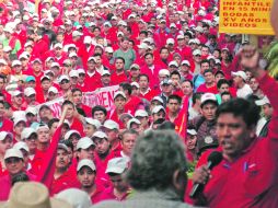 Unos dos mil trabajadores sindicalizados de una empresa automotriz se manifestaron en Morelos en contra del proyecto. ESPECIAL  /