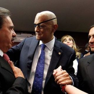 Políticos lamentan en Twitter fallecimiento de Lujambio