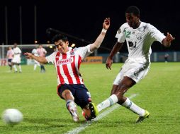 Accion del partido celebrado en el estadio 'Ato Boldon' entre Chivas y W Connection. MEXSPORT  /