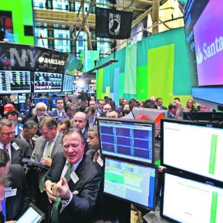 Santander se impone al ánimo bajista de los mercados