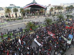 Los estudiantes chilenos volvieron a salir a las calles de la ciudad de Santiago. EFE  /