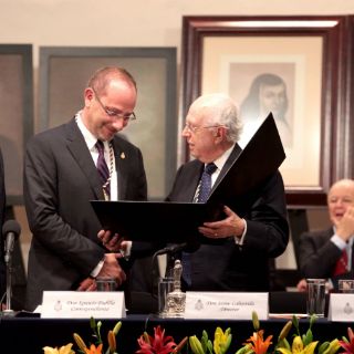 Hay que despeinar la lengua para renovarla: Ignacio Padilla