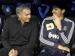 Mourinho y Karanka en la banca del Real Madrid. EFE  /