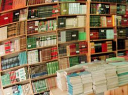 La comunidad en general para disfrutar de música en vivo y tener la oportunidad de comprar libros. ARCHIVO  /