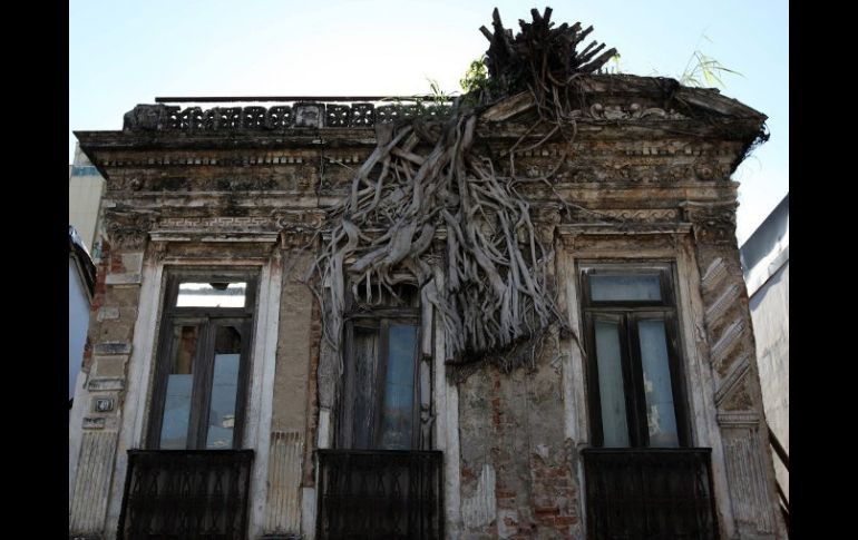 De estilo ecléctico y en ruinas actualmente, la casa perteneció también al líder comunista Luiz Carlos Prestes. EFE  /