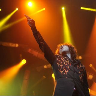 Bunbury enciende a mexicanos con su ''Licenciado cantinas''