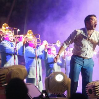 ''La Arrolladora Banda El Limón'' presenta nuevo disco