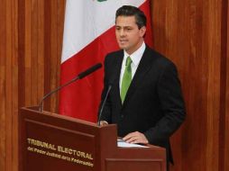Peña Nieto reconoció virtudes de la educacón por medio de Twitter. ARCHIVO  /