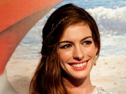 La discreción con que se manejó la noticia del matrimonio de Anne Hathaway, le añadió elegancia. ARCHIVO  /