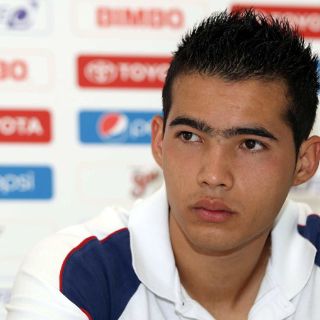 Chivas da de baja a Michel Vázquez y Julio Nava