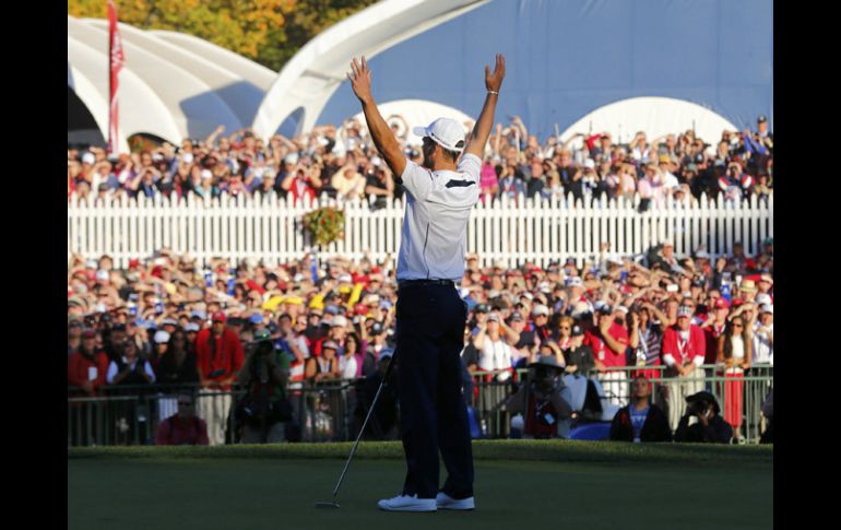 Martin Kaymer de Alemania, le dió a Europa el punto definitivo para quedarse con la Copa Ryder. REUTERS  /